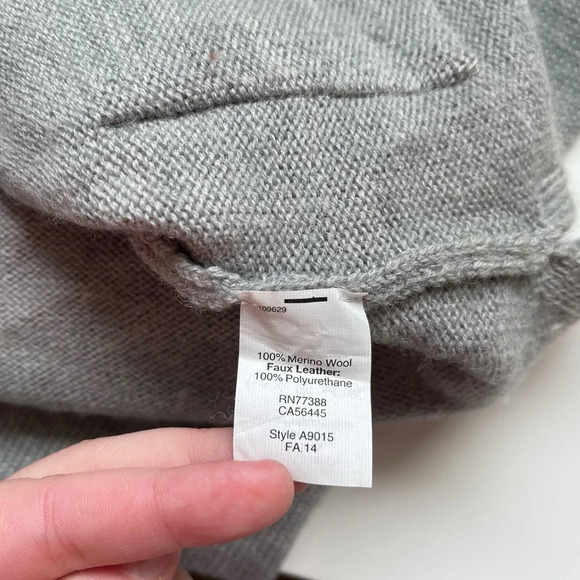 J. Crew Factory 100% Merino Wool Gray Faux Leather Pocket Sweater Small Women’s - Picture 12 of 13